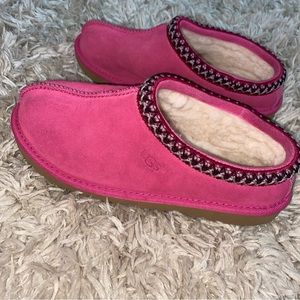 PINK UGG TASMAN Size 5